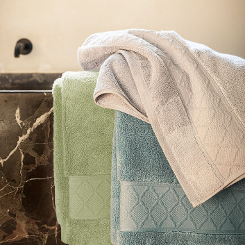 https://media3.coin-fr.com/27733-home_default/le-jacquard-francais-caresse-bath-towel-8-colors.jpg