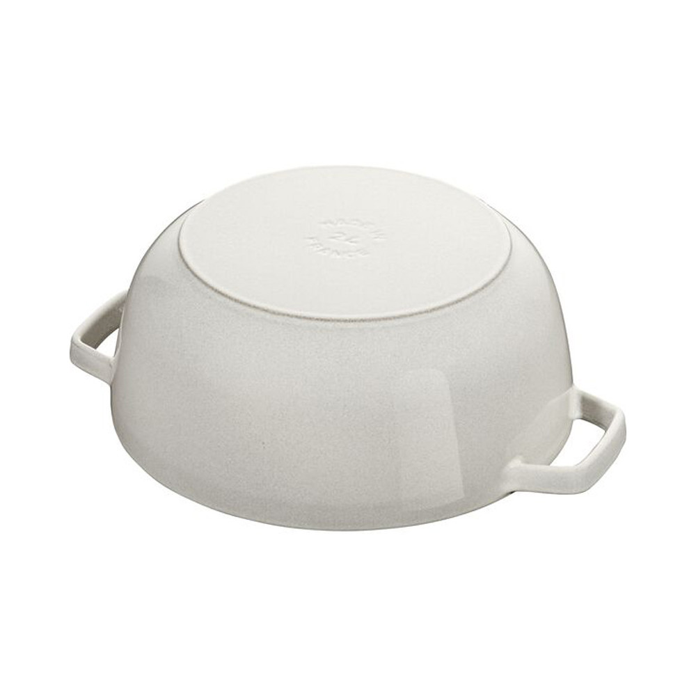 【新品】staub スノーフレーク 24cm ホワイト Staub cast iron cocotte 24cm white truffle snowflake